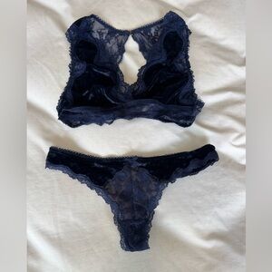 Elegant Lace Bralette and Panty Set - Navy Blue